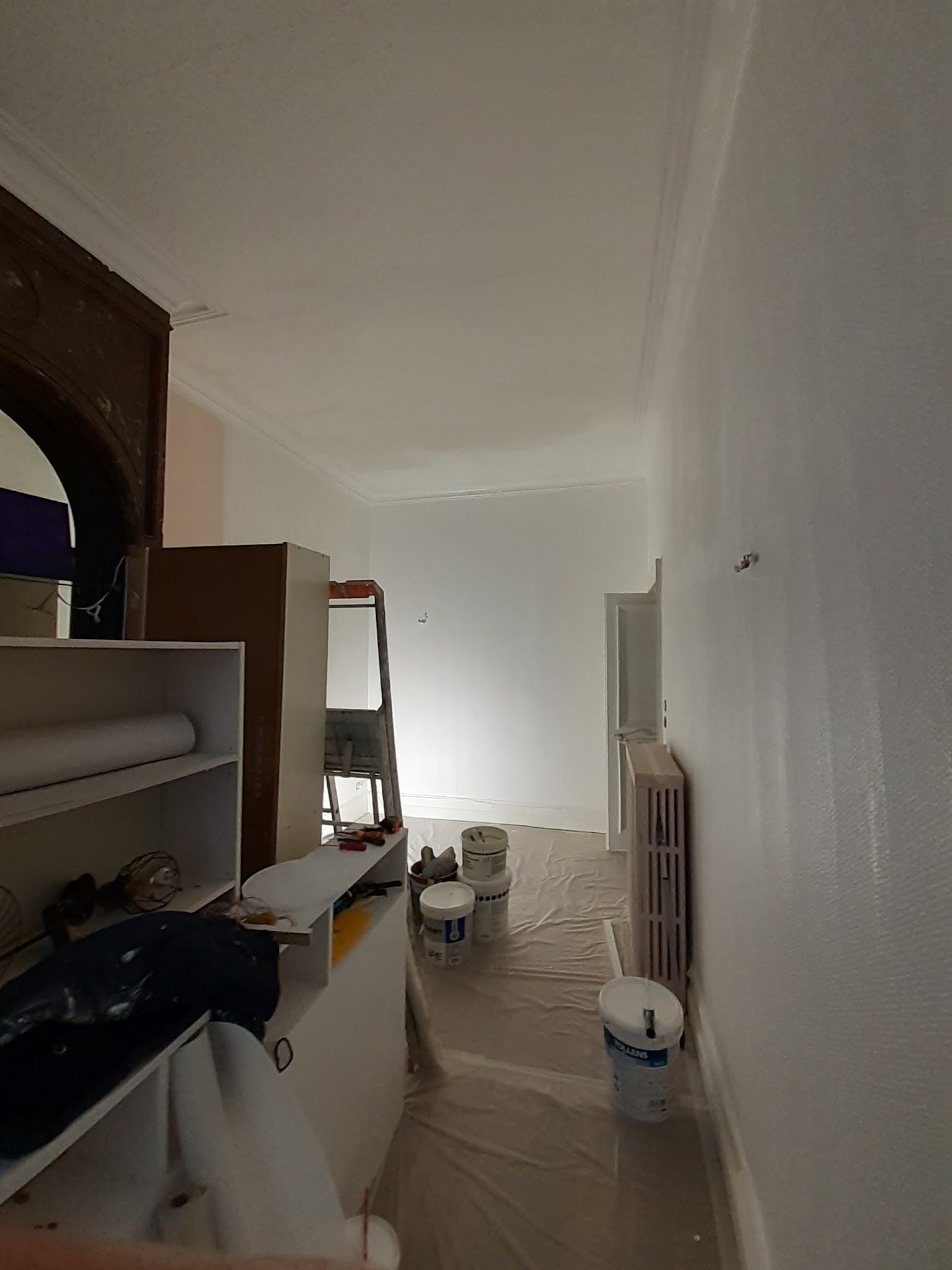 Couloir en préparation, sol bâché